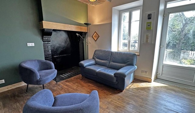 Furnished house near Lake Saint-Mathieu