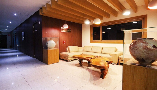 Gimcheon Hotel Win