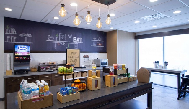 Hampton Inn & Suites North Attleboro