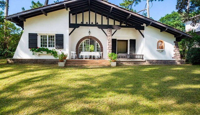 Hossegor "CANTE L'AOUSET" Villa with large garden for 6 people.