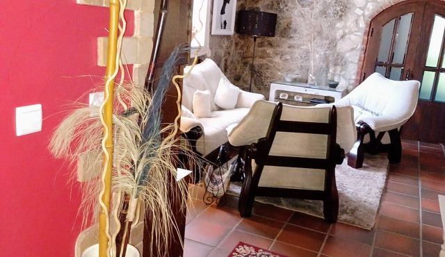 Hostel and Art