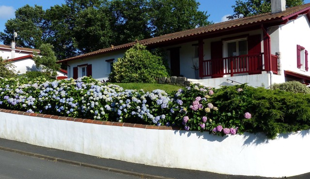 House in Ascain, Basque Country, near beach, mountain and Spain
