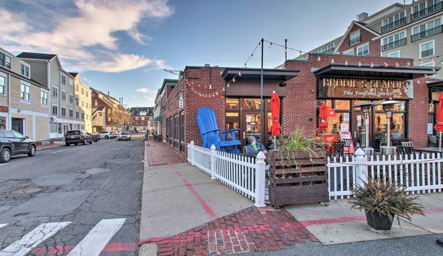 Inviting Salem Apartment Near Waterfront & Museums