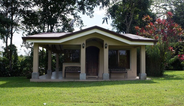 La Fortuna Airport Villa