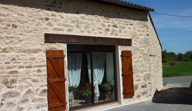 Large 2 bedroom stone gite