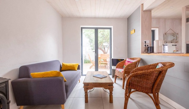 Large house (sleeps 5)