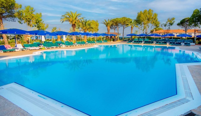 Le Monde Beach Resort & Spa