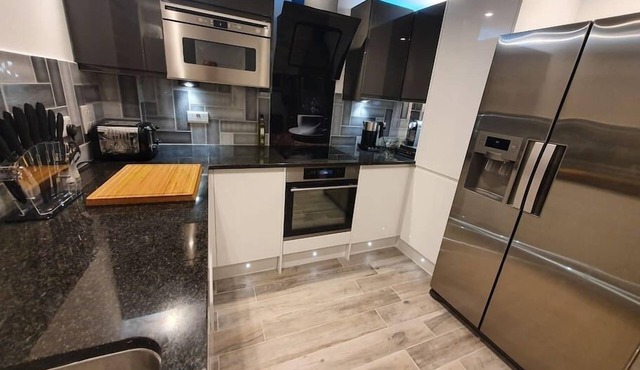 Luton Town Centre Executive Apartment