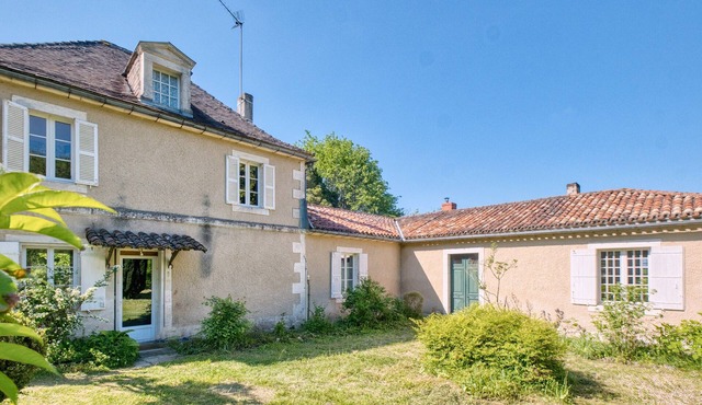 Maison Les Orchidées – Stay in the Heart of the Isle Valley