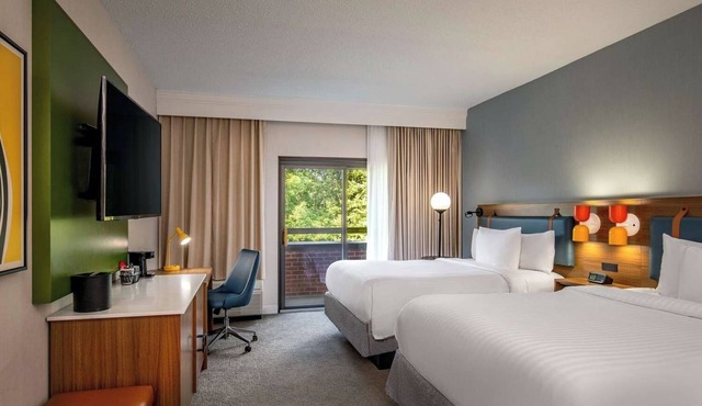 Make Your Trip More Enjoyable! Close to Wrentham Village Premium Outlets