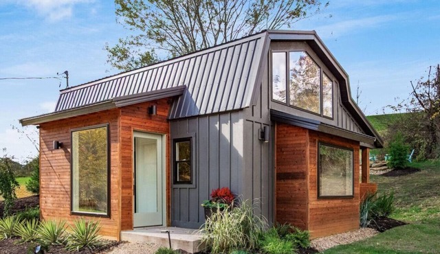 Modern Cabin next to Salt Fork State Park