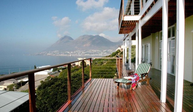 Moonglow Guesthouse