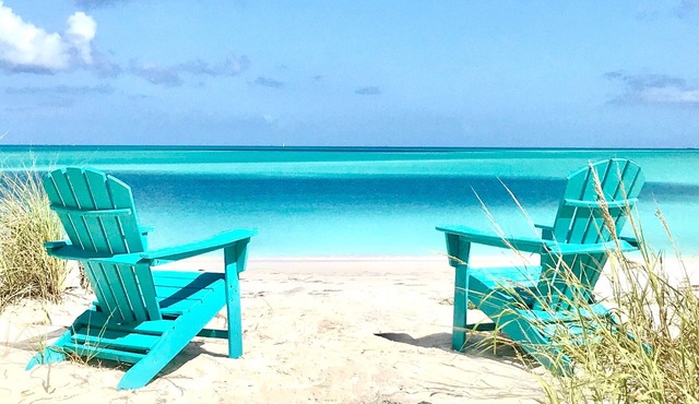 Oceanfront Luxury at the Goombay Shack - Your Dream Bahamas Getaway!