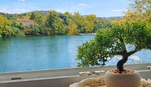 One-bedroom apartment by the Lot River – sport and relaxation