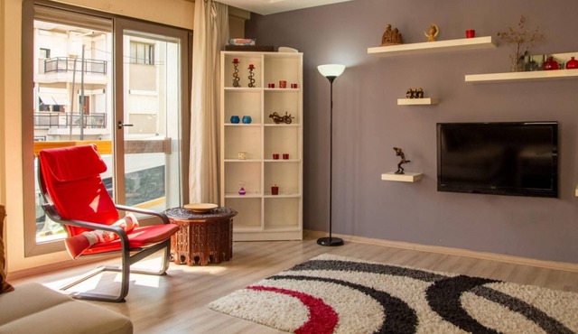 Pleasant and Central Flat with Balcony in Izmir