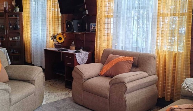 Private Valley View Cabin near Irazú - 100 Mbps WiFi & Full Kitchen