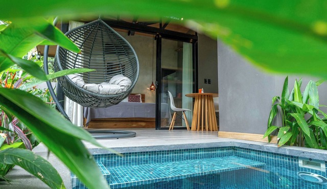 Raya Bungalow, AC & Plunge Pool