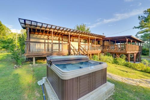 Red River Gorge Cabin: Hike + Relax!