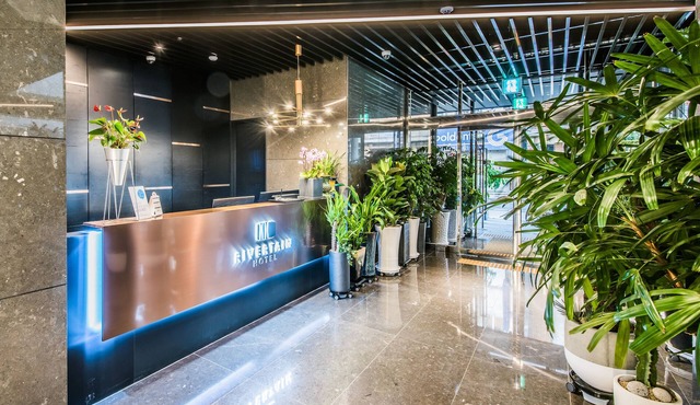 Rivertain Hotel