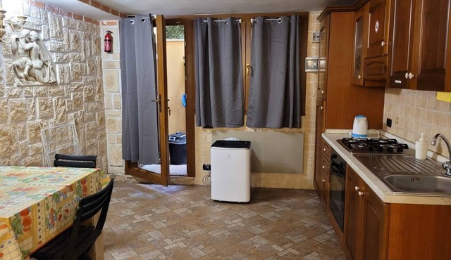 Roman Tavern Studio Apartment
