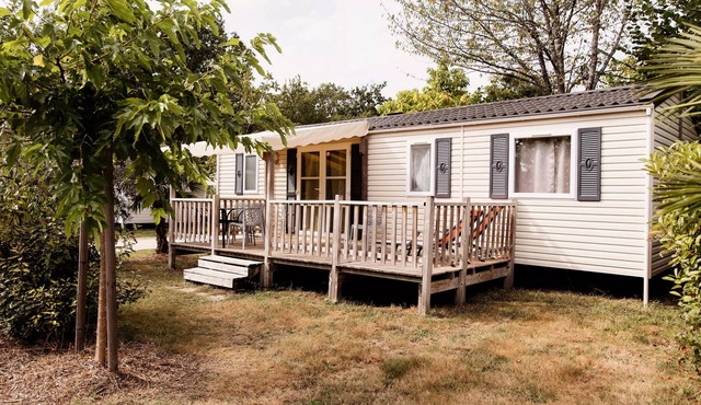 SAINT-ESTEPHE Mobile Home: 3 bedrooms, 2 bathrooms, sleeps 6