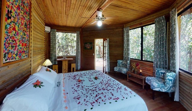 Secluded Treetop Hideaway w/Private Second-Level Porch & Panoramic Resort Views