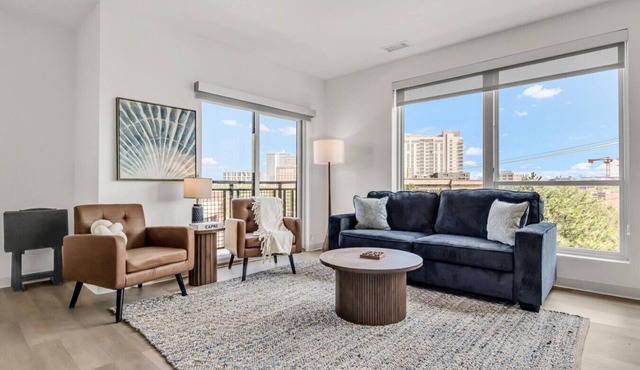 Serene & Spacious 2BR | Cleveland Clinic