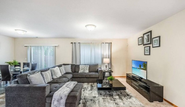 Serenity in Prime Everett Craftsman Near Boeing!