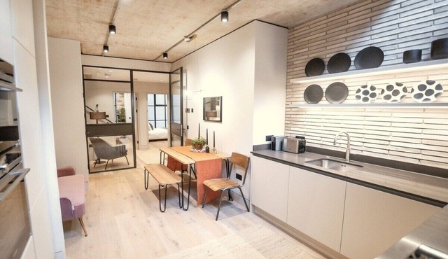 Sleek & Modern Duplex Apartment in Bloomsbury