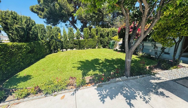 Spacious 4-bedroom with AC and WiFi in peaceful Fremont