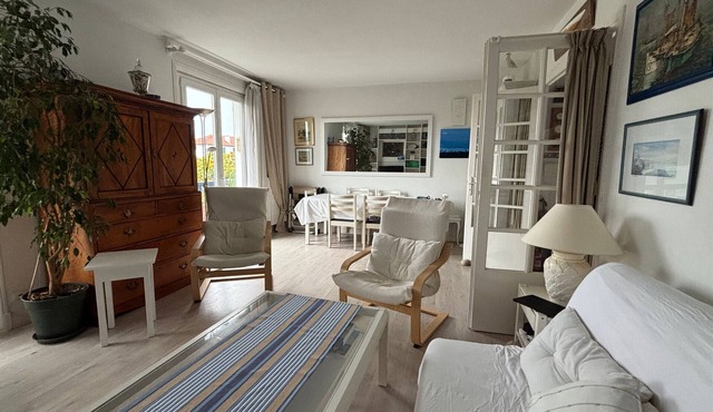 Spacious apartment with garage - Hendaye