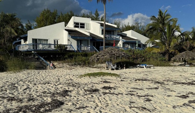 Spacious Beach Villa