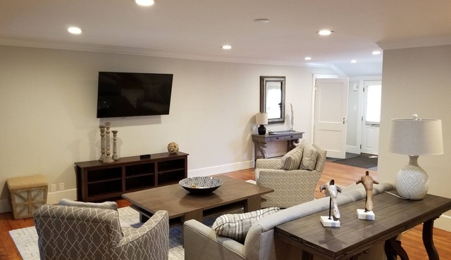 Spacious & Gracious 3 Bedrooms, 2 Full Baths Ranch Living in central location!