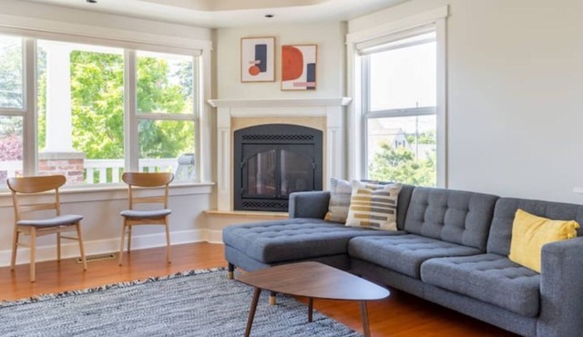Spacious retreat with outdoor dining, patios and views