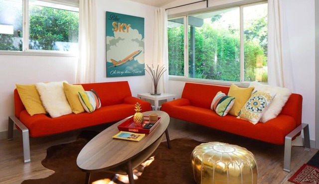 #StayinMyDistrict Modern Mid-Century Retreat