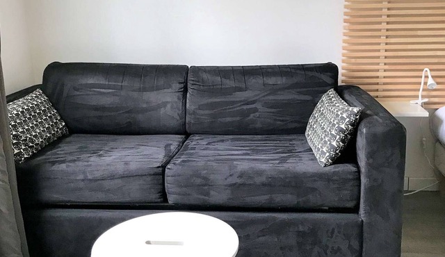 Studio in chic neighborhoods (number 5)