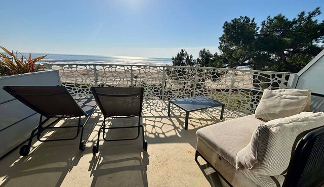 Stunning apartment for 6 with balcony, heated pool and direct beach access in La Tranche