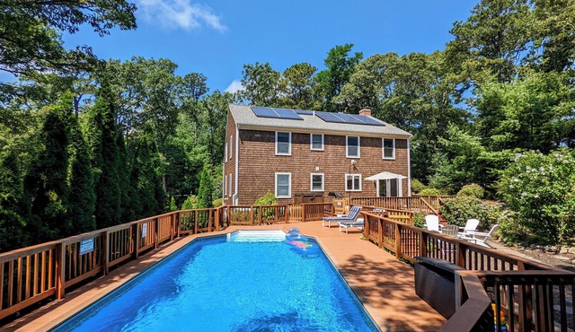 Summer Home with Private heated pool, near town & beaches