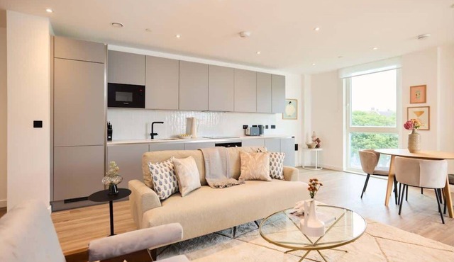 The Tottenham Escape - 2BDR flat with Balcony