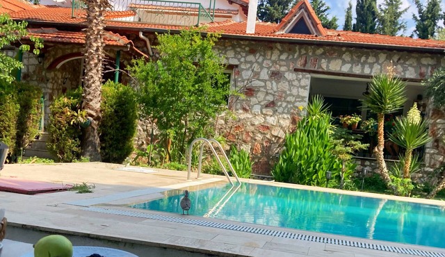 Urla Bella
