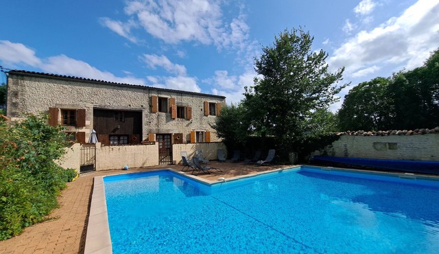 🏡 Welcome to Cassiopee Cottage at Les Vallaies 🌞💦