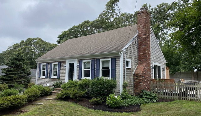 Well Appointed Modern 3 bedroom Cape House, Fully Renovated in 2020!