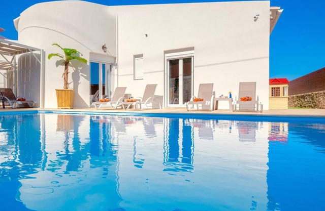 220 m² Villa ∙ 6 bedrooms ∙ 14 guests