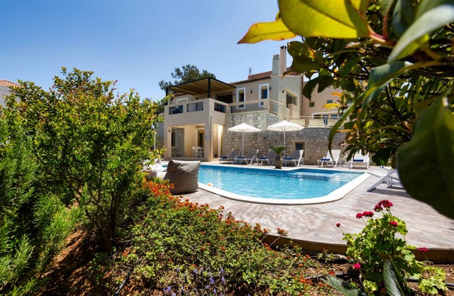 300 m² Villa ∙ 5 bedrooms ∙ 13 guests