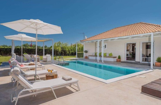 90 m² Villa ∙ 2 bedrooms ∙ 4 guests