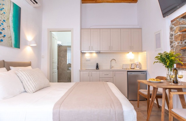 Apartment in the heart of Naxos Town ~ Castle Mansions