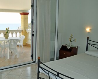 Beachfront House Tolis - Pelekas Beach