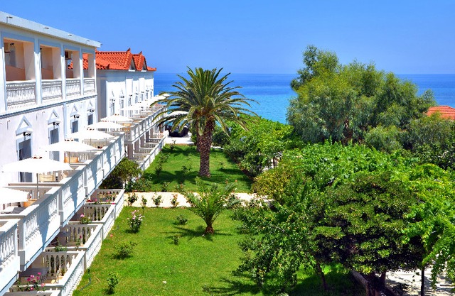 Belussi Beach Hotel & Suites