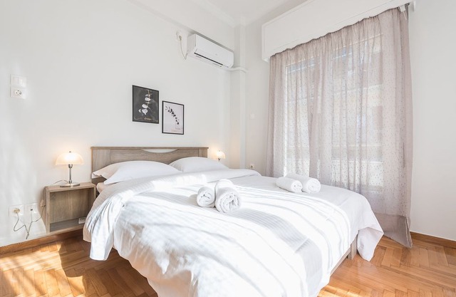 Bright apt in the heart of Athens