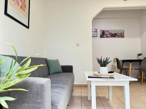Bright & Spacious Apartment in Kos Town, Near the Beach - No 3